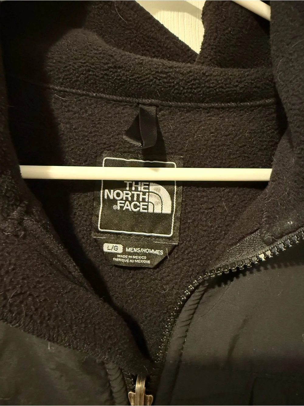The North Face Men’s Black Lightweight Fleece Jacket